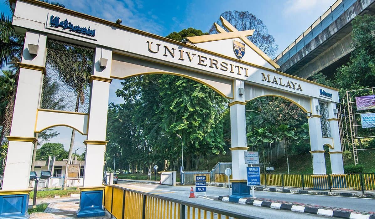 Universiti Malaya (UM)